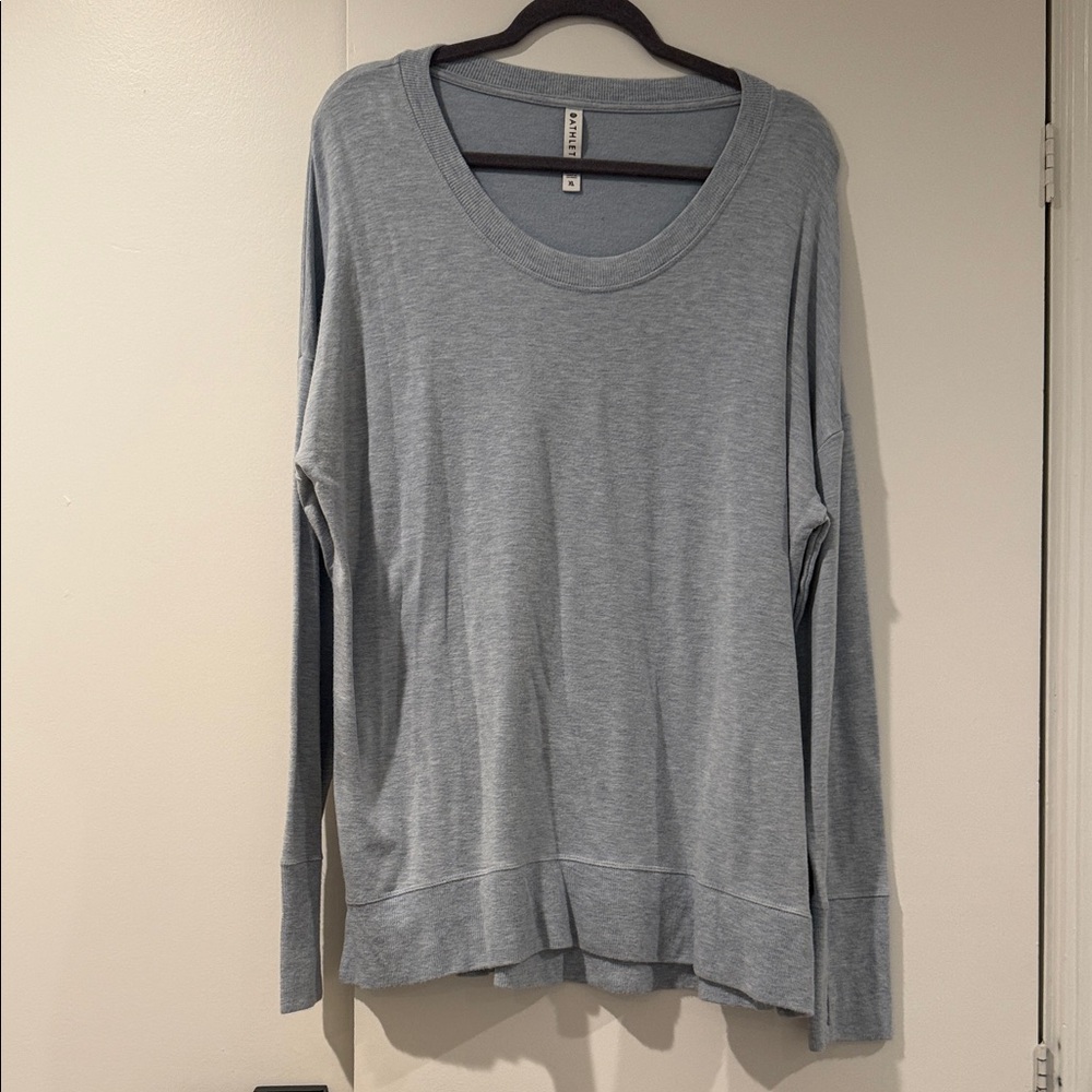 Athleta Heather Blue/Gray Crew Neck Top
